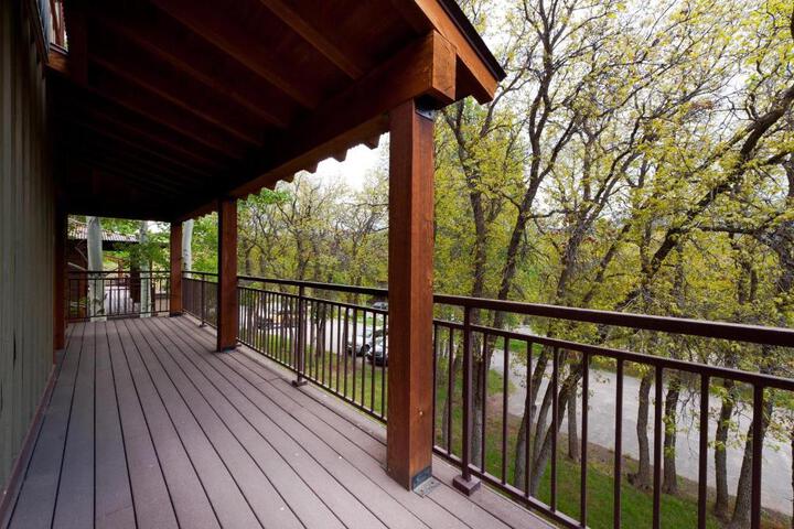 Tamarron Gambel Oak 790 - Wild Turkey Ridge - Durango CO