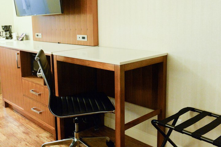 Travelodge by Wyndham Culver City
