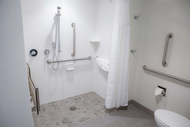 Room 15 of 35