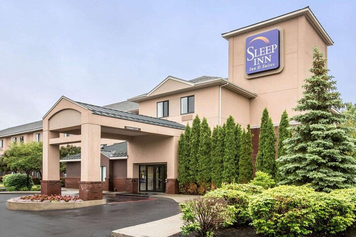 Sleep Inn & Suites Queensbury - Lake George