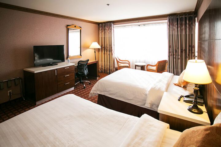 Room 38 of 84
