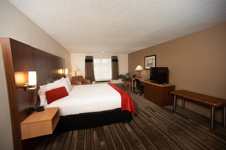 Northfield Inn Suites & Conference Center