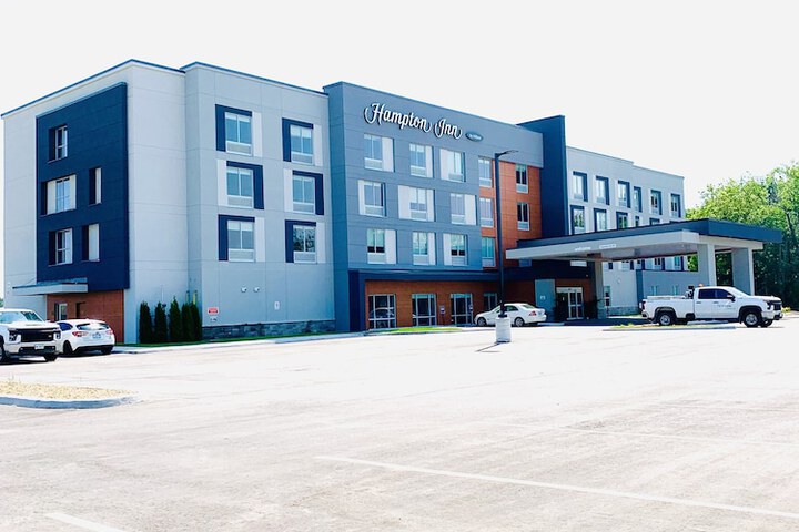 Hotel 2 of 37