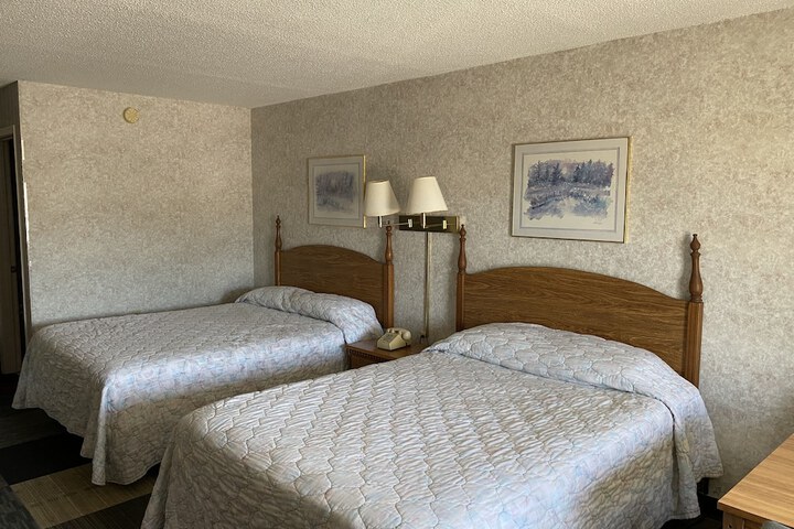 Room 32 of 50