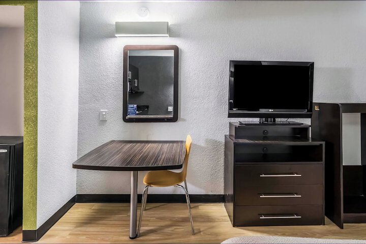 Room 38 of 53