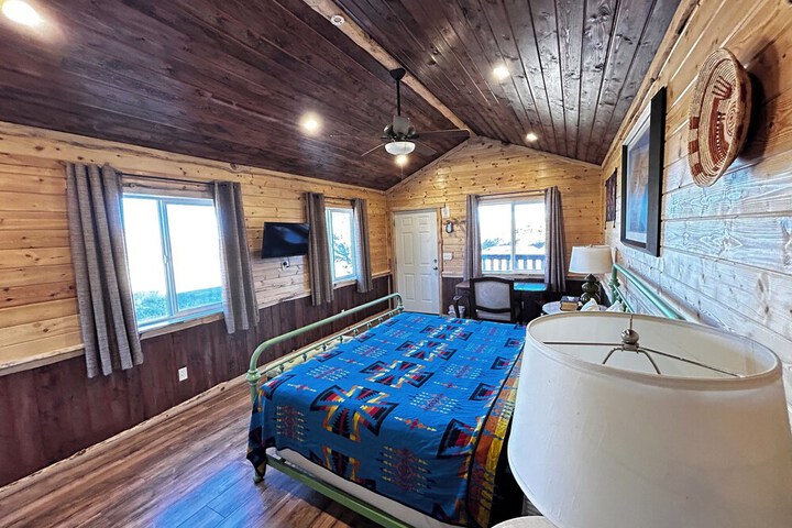 The Rim Rock Inn