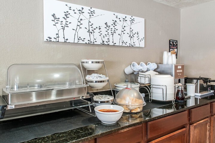 Breakfast/Coffee Service 48 of 58