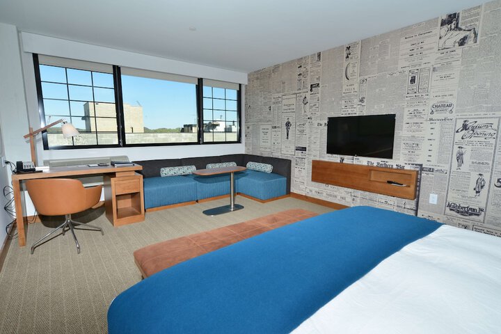 Room 35 of 53