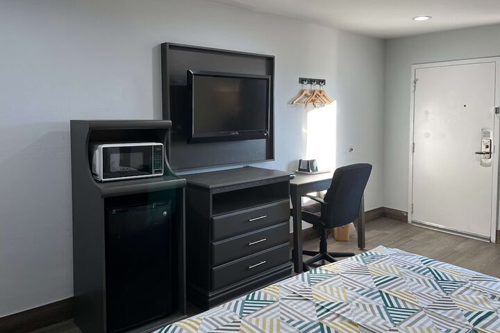 Room 15 of 16