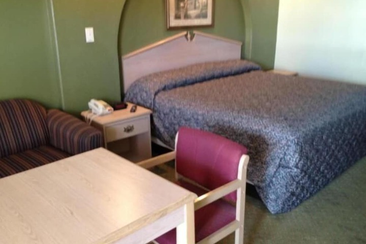 Room 17 of 20