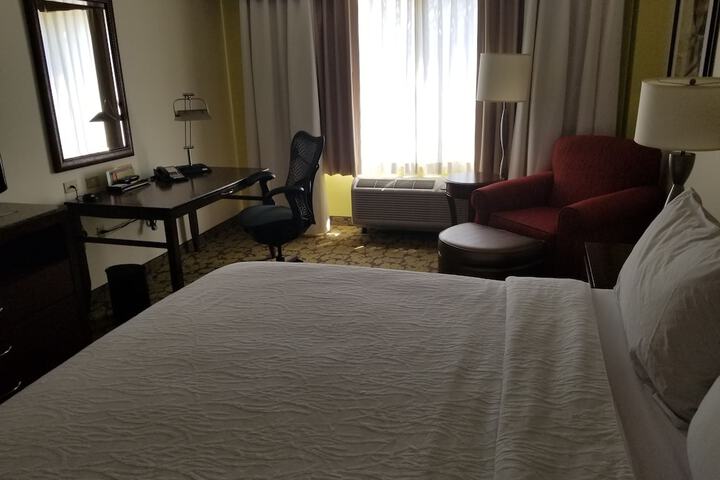 Room 30 of 66