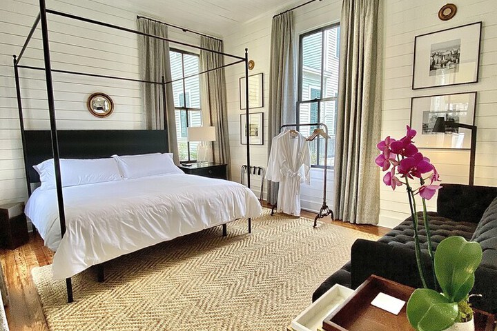 Coppersmith Inn B & B