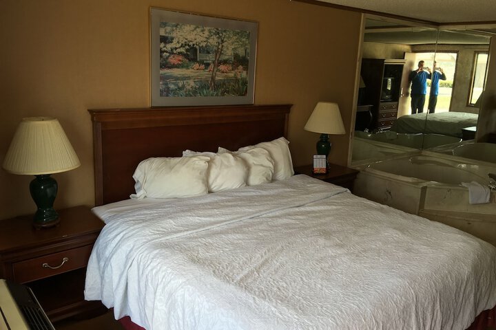 Room 15 of 35