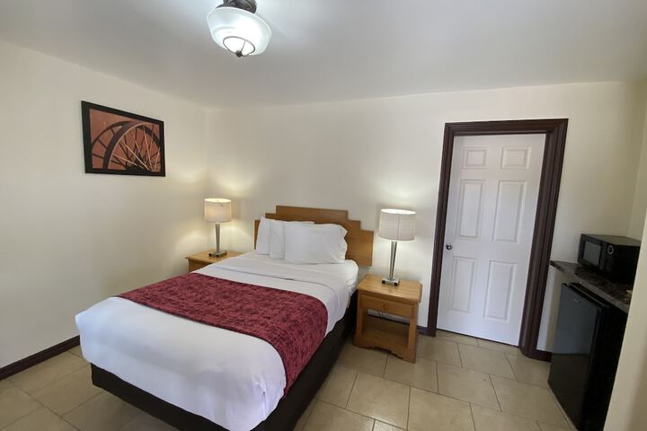 Roswell Inn