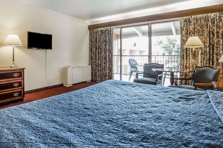 Room 19 of 28