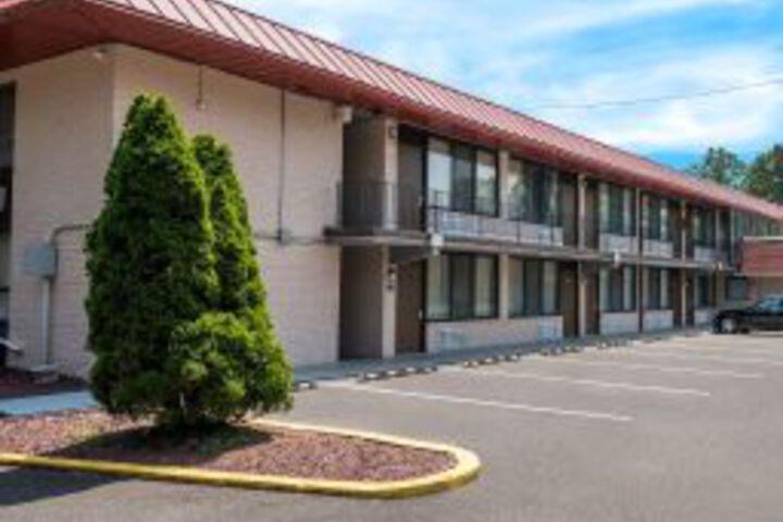 Red Carpet Inn and Suites - Hammonton West / Winslow Township