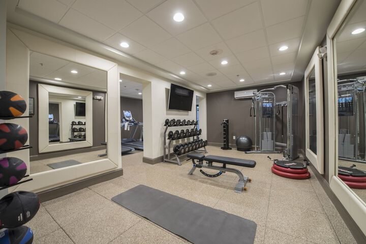 DoubleTree by Hilton Winston Salem - University