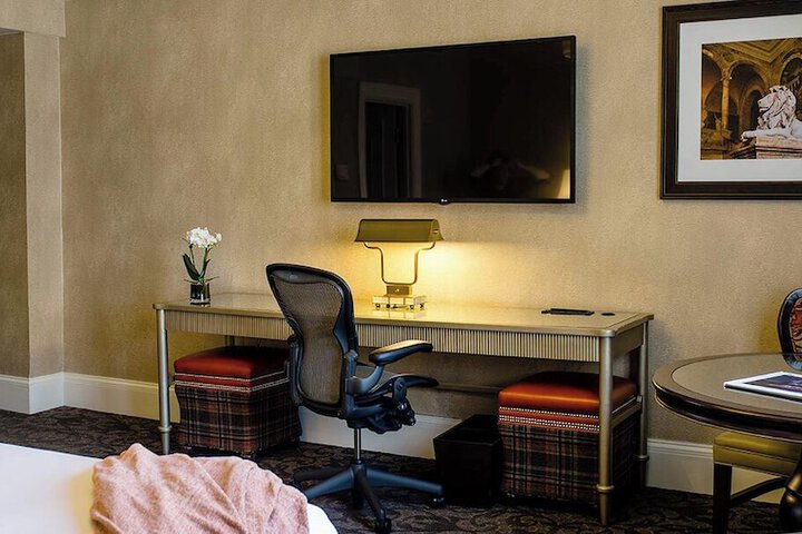 Room 28 of 56