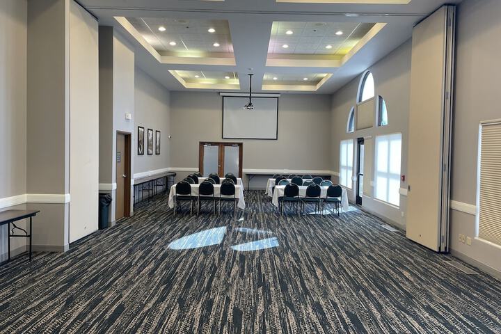 AmericInn by Wyndham Valley City - Conference Center
