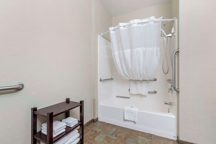 Room 7 of 25