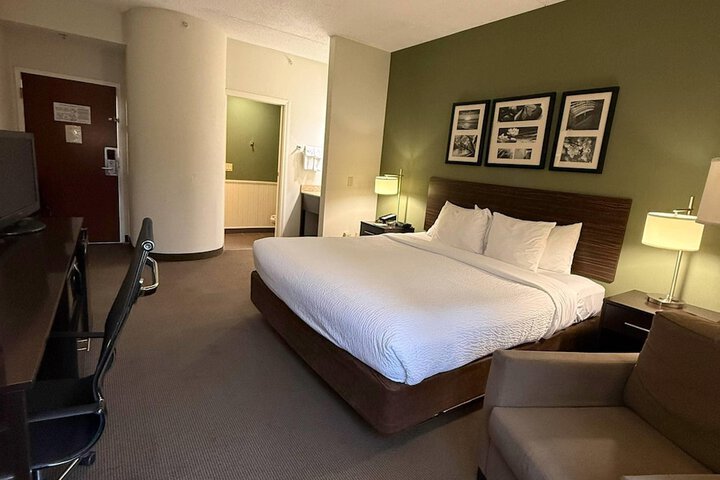 Sleep Inn & Suites Queensbury - Lake George