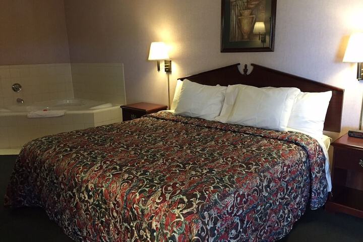 Room 8 of 20