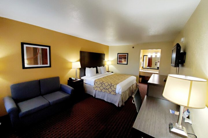 Room 13 of 24