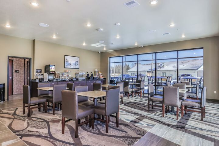 Cobblestone Hotel & Suites - Monte Vista