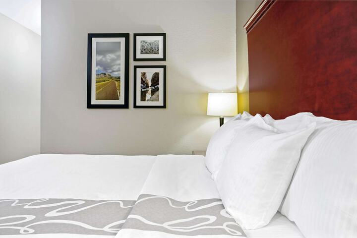 Room 15 of 36