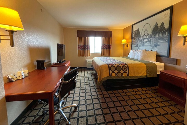 Room 5 of 27