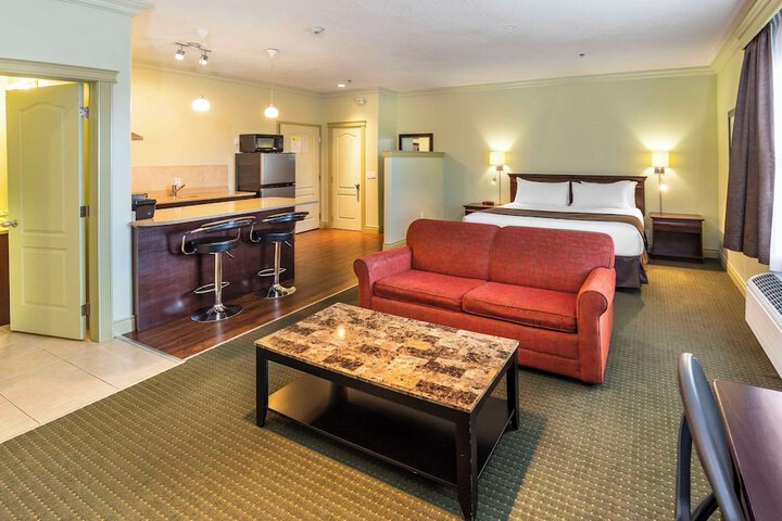 Room 27 of 55
