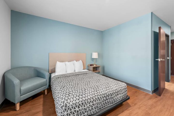 WoodSpring Suites Santee - San Diego Northeast