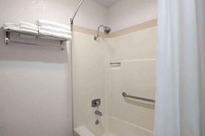 Room 20 of 35