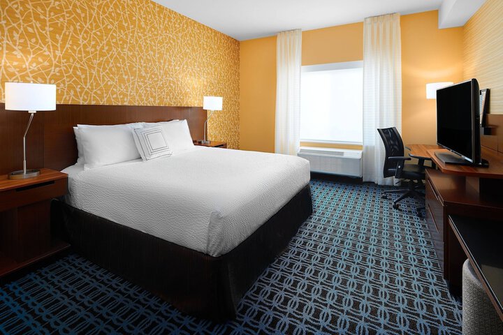 Fairfield Inn & Suite by Marriott Fresno Yosemite Intl Airport