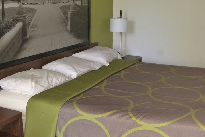 Super 8 by Wyndham Lafayette / Purdue Area