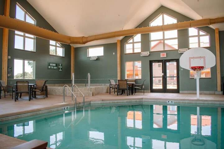 Pool 6 of 51