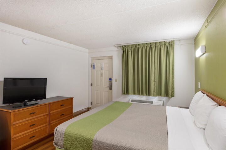 Room 18 of 34