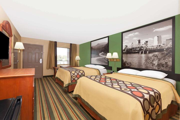 Room 13 of 24