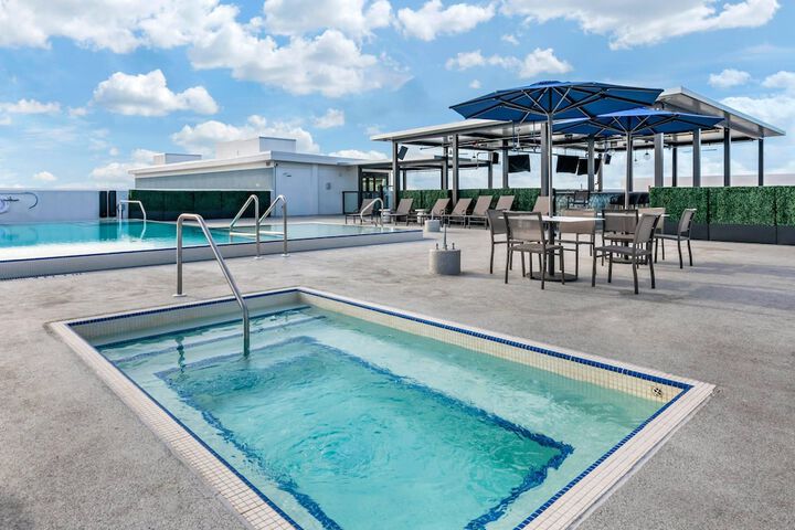 Cambria Hotel St. Petersburg-Madeira Beach Marina