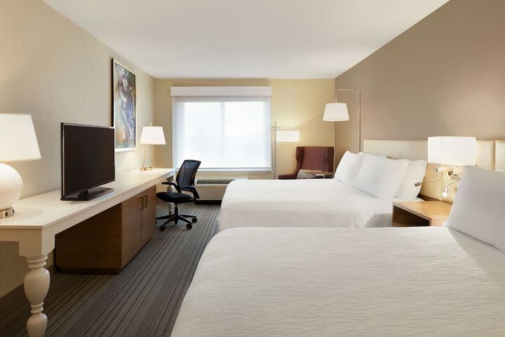 Room 33 of 47