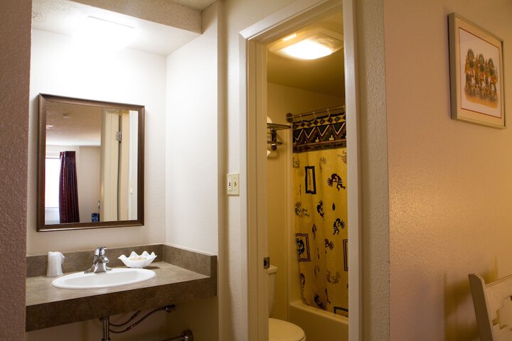 Room 13 of 46
