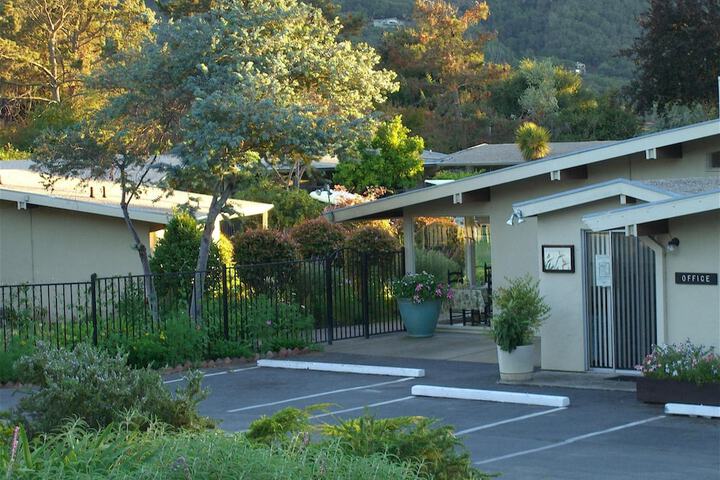 Contenta Inn