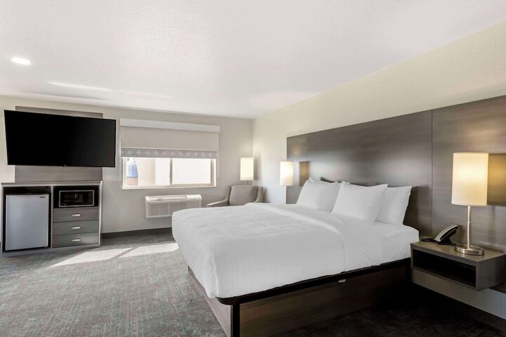 Room 15 of 28