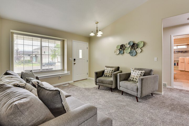 Family-friendly Clearfield Home w / Hot Tub!