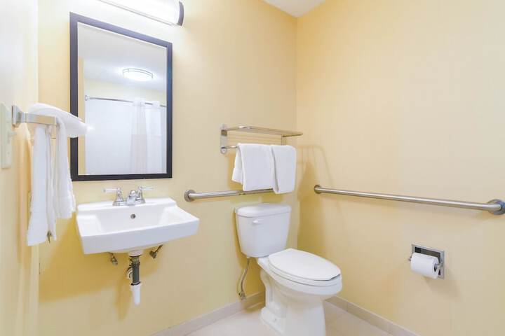 Room 15 of 29