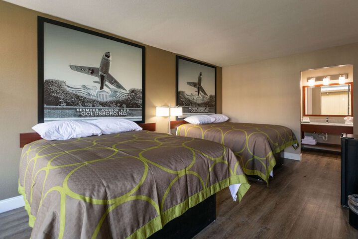 Super 8 by Wyndham Goldsboro