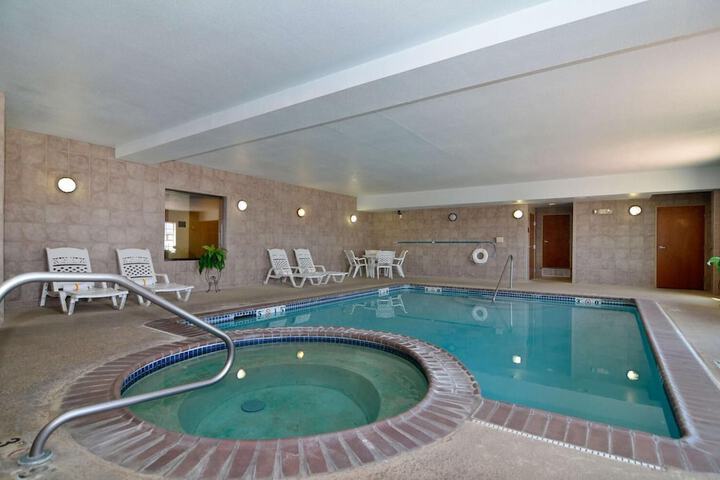 Pool 9 of 35