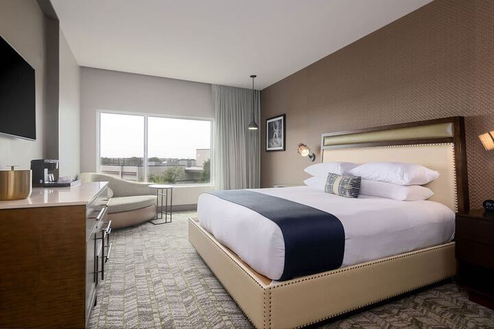 The Stella Hotel Autograph Collection