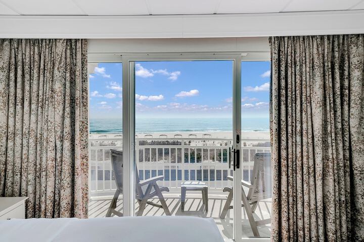 Montreal Beach Resort