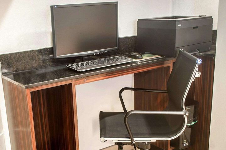 Business Center 30 of 31